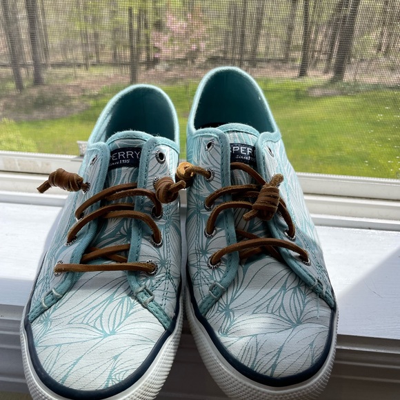 Sperry Women Sneaker, Size 7.5 - Picture 2 of 4